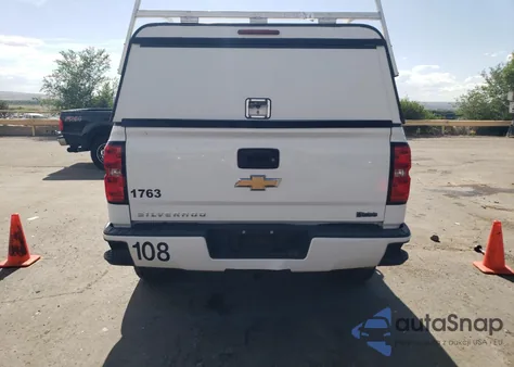 2018 Chevrolet Silverado K1500 Custom z USA, uszkodzony, nr VIN 3GCUKPEC9JG232004